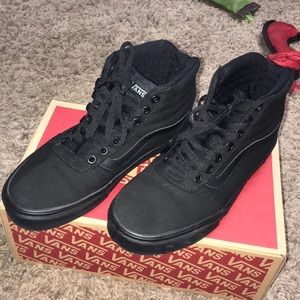 VANS HIGH TOPS WOMENS 8